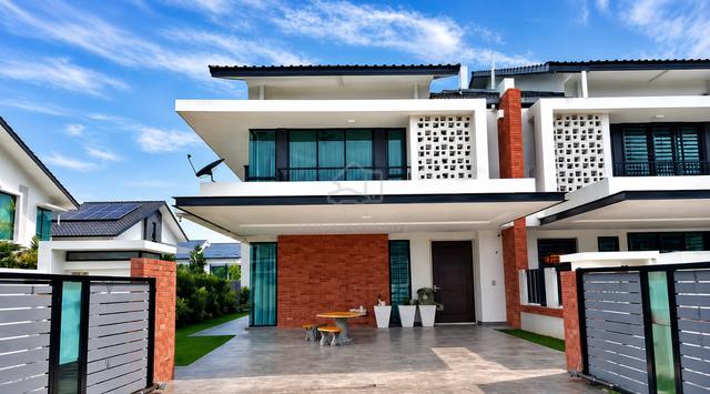 [FACING PLAYGROUND] End Lot Superlink Elmina Valley 4 SHAH ALAM 1
