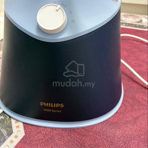 FOR SALE: PHILIPS GARMENT STEamer STE1030 ✨ - photo 4 of 5