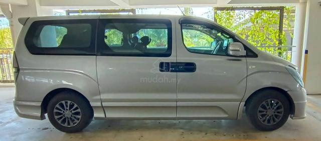 2011 Hyundai GRAND STAREX 2.5 ROYALE FACELIFT (A) - 4
