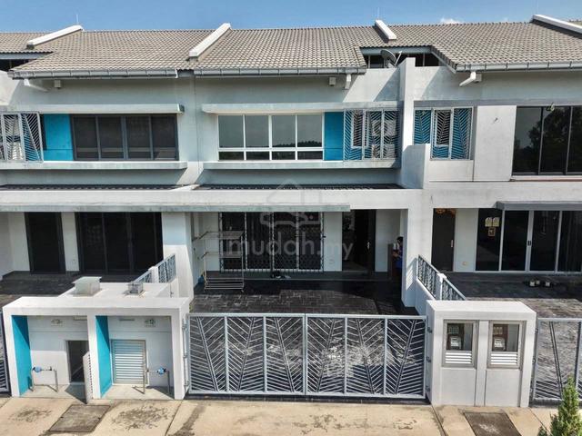 [Freehold+Renovated] Type Arina Serenia City, Dengkil Sepang 1