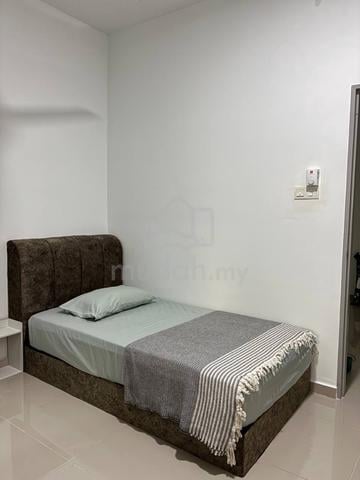 Premium Medium Room IOI Putrajaya Hosp UPM Serdang  Louvre Residence 1