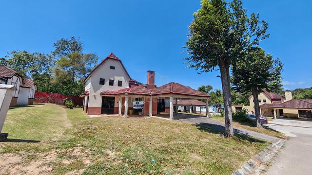 A’famosa resort single storey villa below market 1