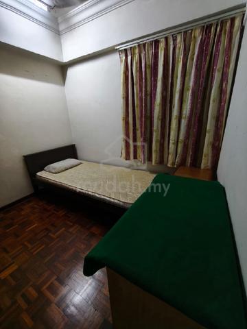 single small room for rent @ Shang villa kelana Jaya 1