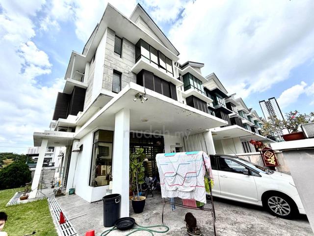 END LOT 2.5 Storey Terrace Taman Putra Impiana, Puchong 1