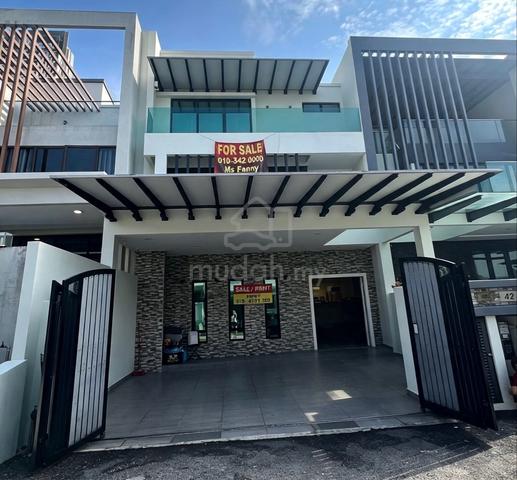 3storey superlink Sutera height cheras 1