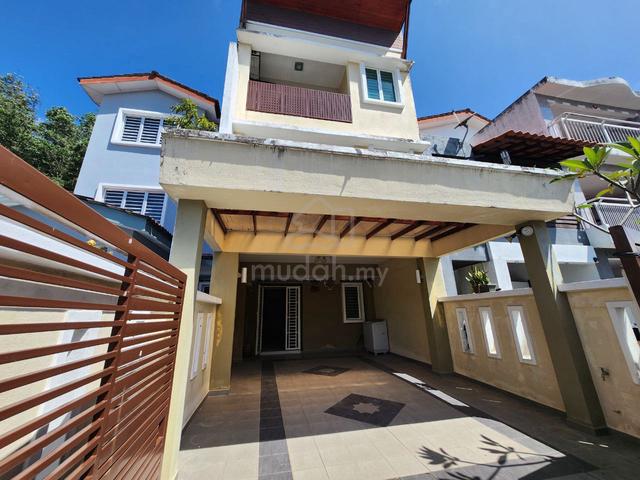 Renovated and Extended 3 Storey Terrace House Taman Bukit Permata 1