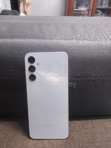 Samsung Galaxy a05  - photo 2 of 2