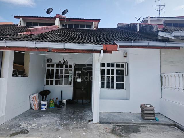 1.5 Storey Terrace house / Taman Perling / Jalan Belibis / 1