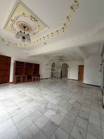 For sale Taman Sri Gaya Bangalow 1