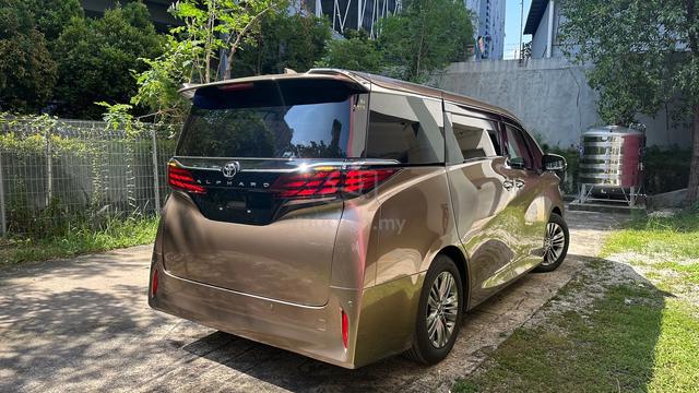 Gold 2025 Toyota ALPHARD 2.5 Z Side Step Grd 4.5A - 2