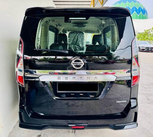 Nissan Serena 2.0 Premium Highway Star U/Warranty - 4