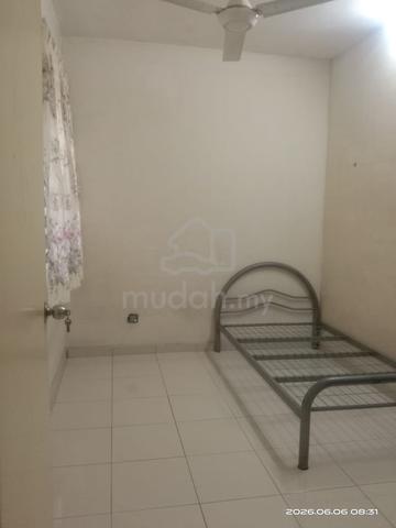 Jangan Sewa Bilik Ni. (Kalau korang jenis suka membazir duit) 1