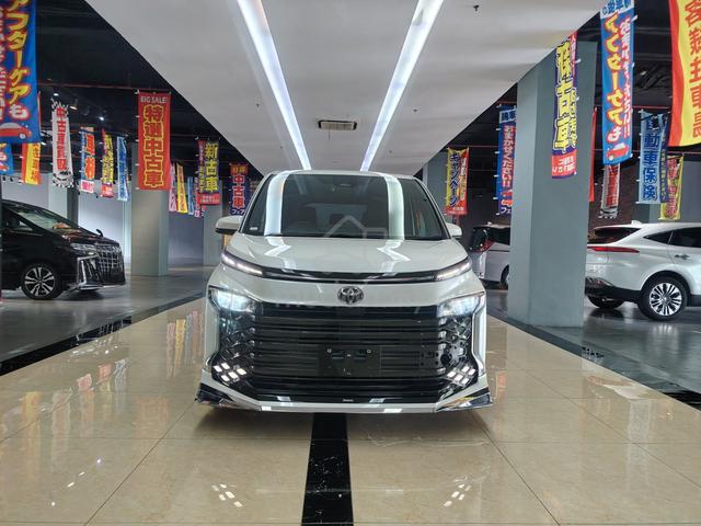 2023 Recon TOYOTA Voxy SZ 2P/Door Modelista Kits - 2