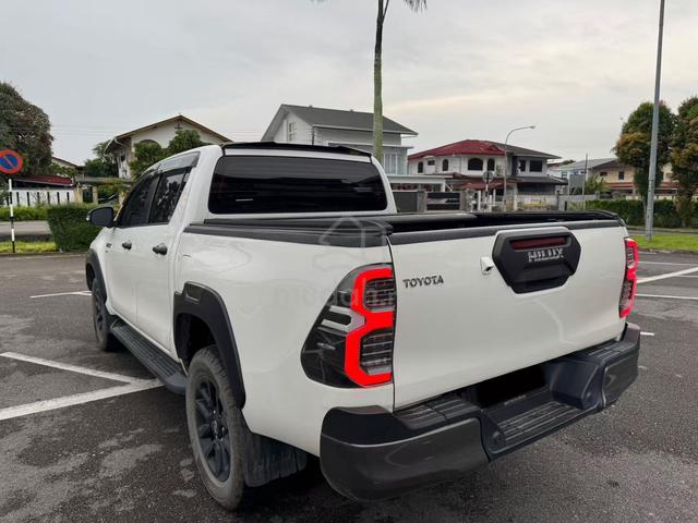 2020 Toyota HILUX 2.8 BLACK EDITION (A) - 3