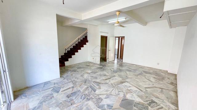 NEAR MRT 2.5 Storey Terraced House Taman Equine Seri Kembangan Sel 1