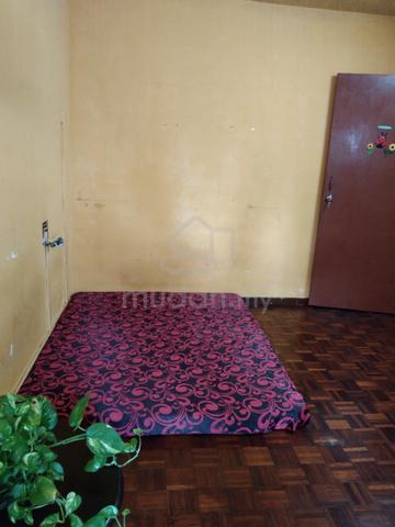 Master Room Available 1