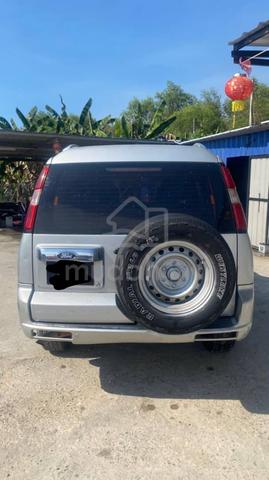 2010 Ford EVEREST 2.5 XLT 4x4 FACELIFT (M) - 4