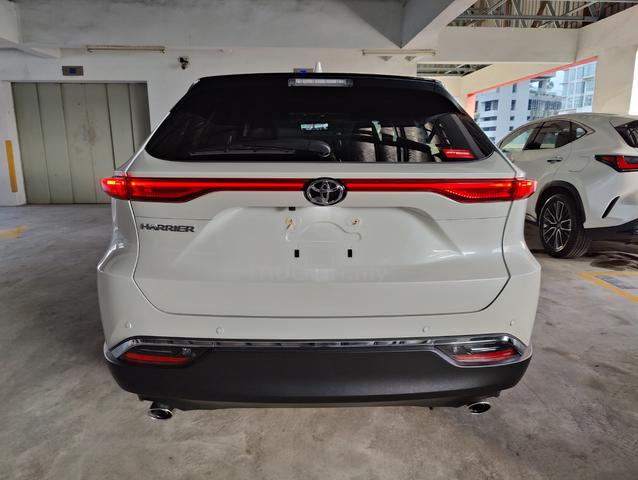 11K MILEAGE ONLY 2022 Toyota HARRIER 2.0 G OFFER - 4