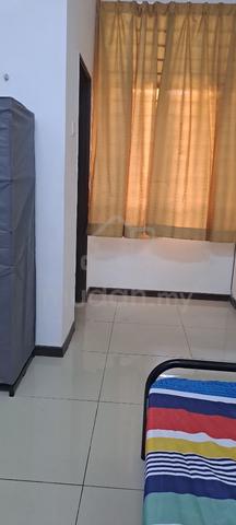 Bilik Medium LELAKI,Mengadap Taman, Free API AIR, SAUJANA KLIA, SEPANG 1