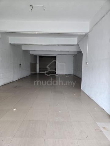 Bandar parkland shop for rent 1