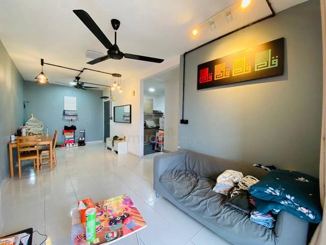 Residensi Laguna Biru 2 1
