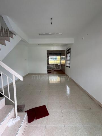 Bestari Indah Double Storey House Unfurnished @ Ulu Tiram 1