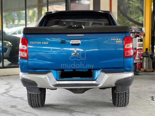 2017 Mitsubishi Triton 2.4 VGT Dual Cab 4X4 Pickup - 4