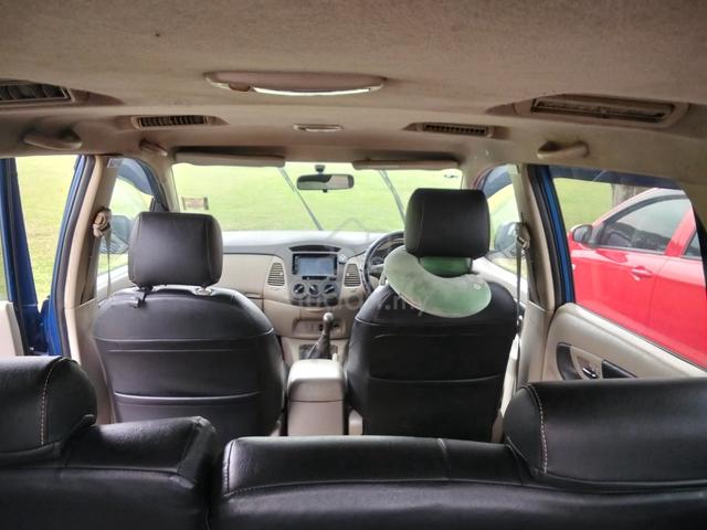 2011 Toyota INNOVA 2.0 E (M) - 3