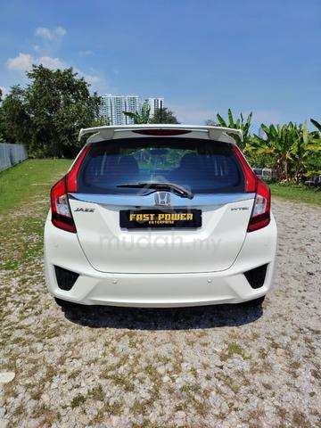2016 Honda JAZZ 1.5 V (A) - 4