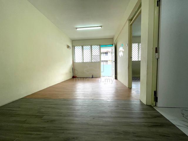 Taman Daya Flat 1