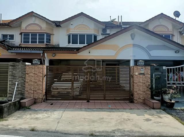 Taman Desa Mewah Semenyih, 2 storey house, partly furnished 1