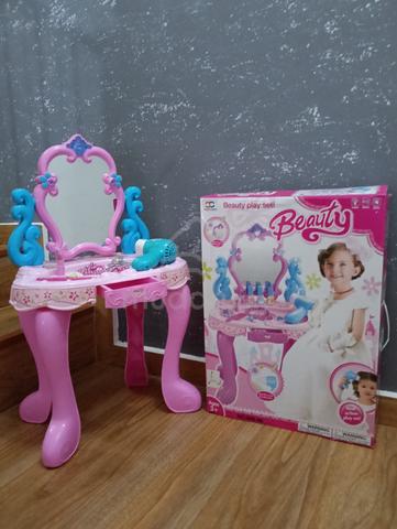 Carousel Image
