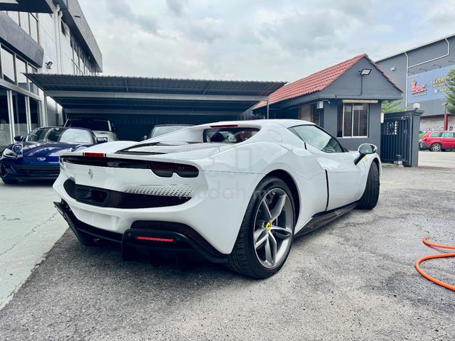 2022 Ferrari 296 3.0 GTB Full Carbon Full Spec - 4