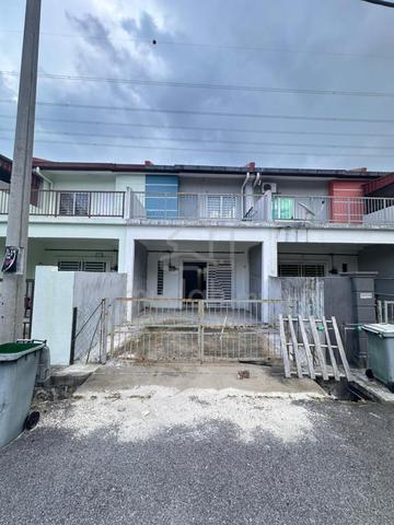 Lukut Bandar Springhill Double Storey House for Rent 1