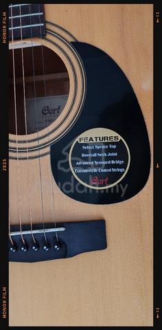 Cort acoustic guitar - photo 2 of 6