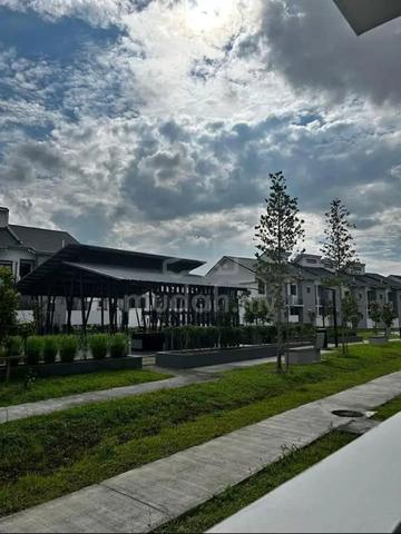 Aspira lakehome end lot for rent 1