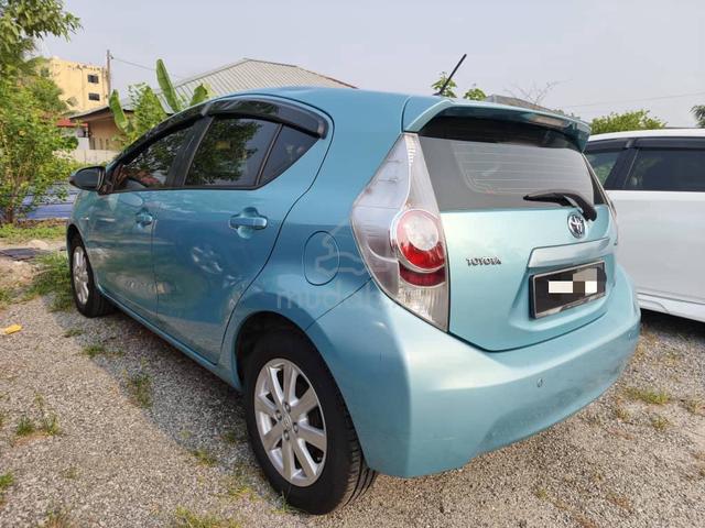 2013 Toyota PRIUS C 1.5 (HYBRID) NHP10R (A) - 3