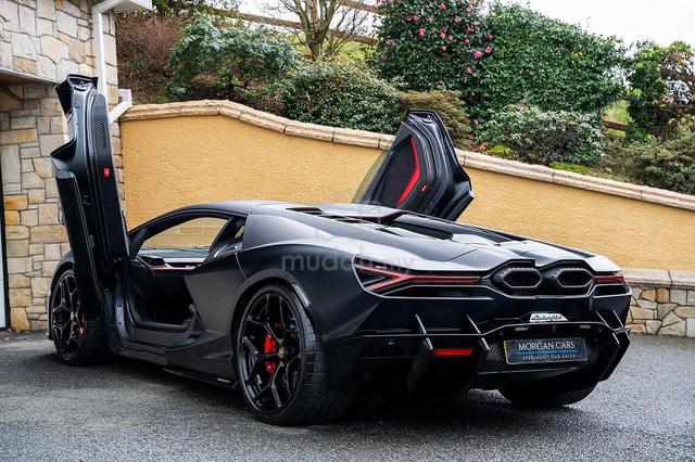 1300km 2025 Lamborghini REVUELTO 6.5 V12 - 2