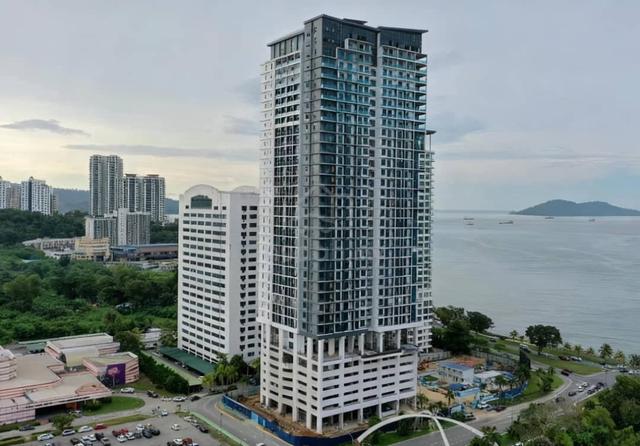 Bay Suites 1