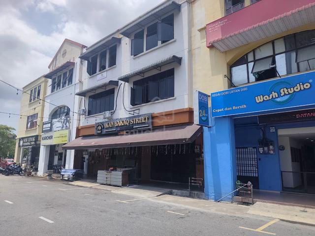 3-Storey Shop Lot at Permatang Rawa, Perda for Rent 1