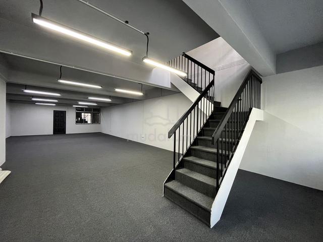 Renovated Loaf Style 1st & 2nd Floor Shoplot Near City Plaza For Rent 1