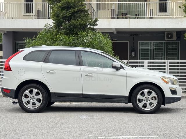 2011 Volvo XC60 2.0 T5 (A) - 1