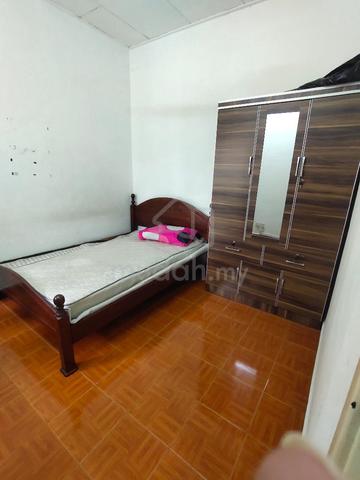 middle room to let 1