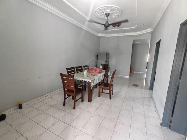 Jalan Pahlawan, Tun Aminah, Single Storey, Partial Furnished 1