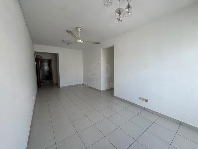 Mandarina Court 1