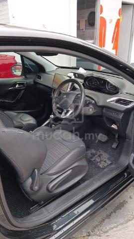 2013 Peugeot 208 1.6 VTI ALLURE (A) - 2