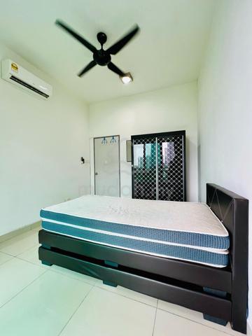 Fully Furnished Middle room- The Vyne Residence 1