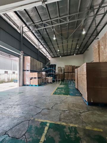 Kempas Utama 1.5 Storey Cluster Factory 60x135 Light Industry Freehold 1
