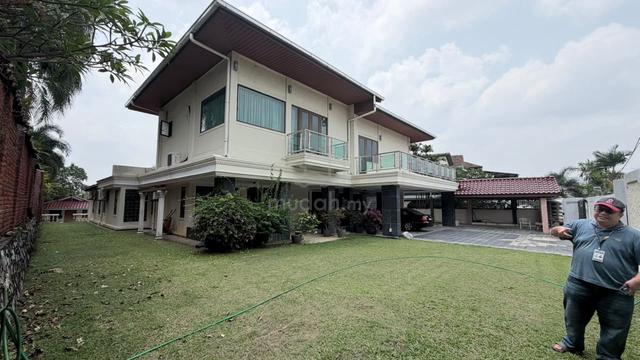 Good condition bungalow ss19 subang jaya 1