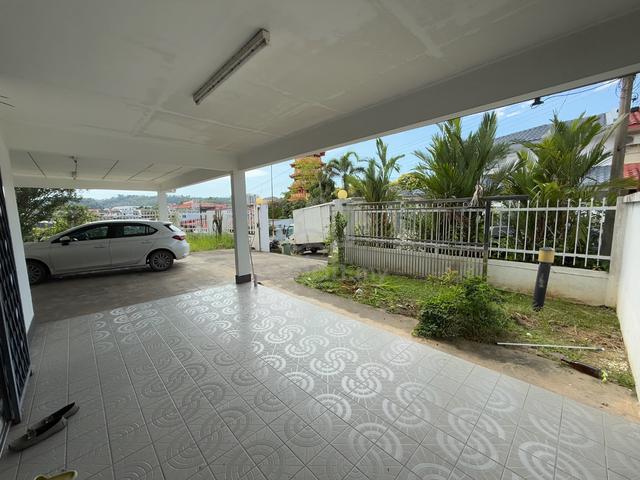 foh sang  Taman Fortuna Semi-D corner lot  for rent  1